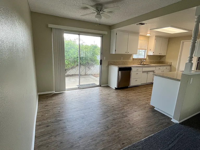 57748 Ivanhoe Dr — Photo 4