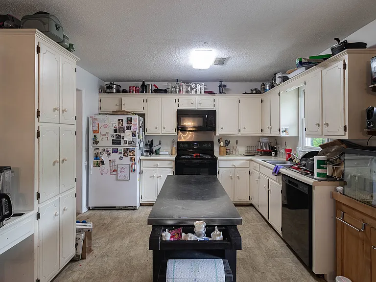 908 Crawford Cir — Photo 9