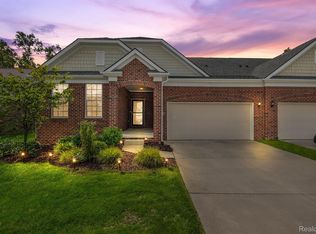 48767 Rockview Rd, Novi, MI 48374