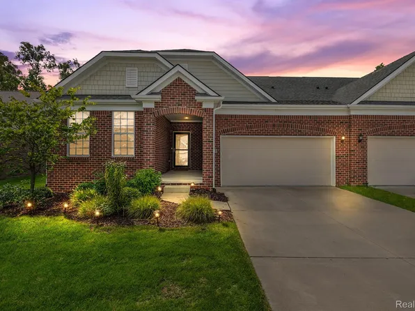 48767 Rockview Rd, Novi, MI 48374