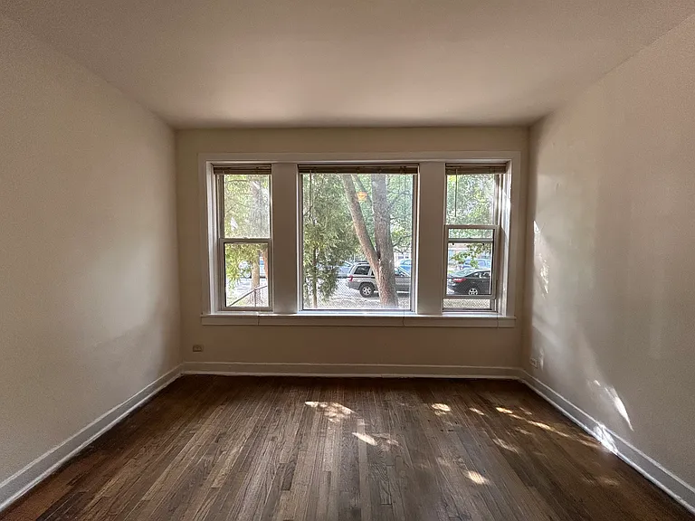 2554 W Eastwood Ave #2 — Photo 13