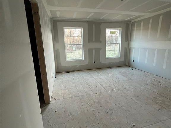 5th image of 110 Lake Hollow Ct