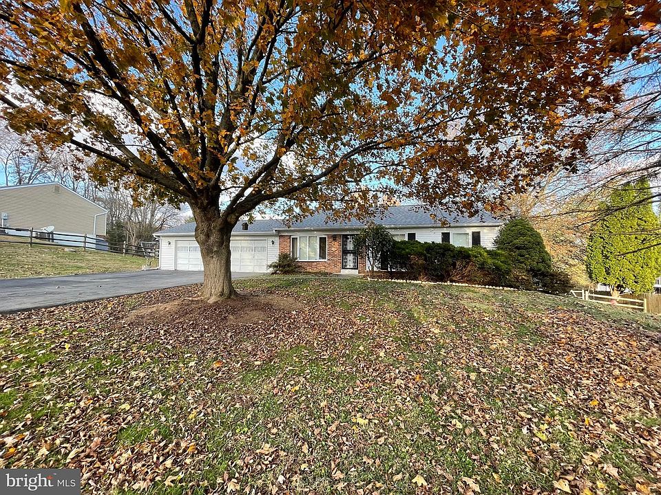 1st image of 321 Quail Dr