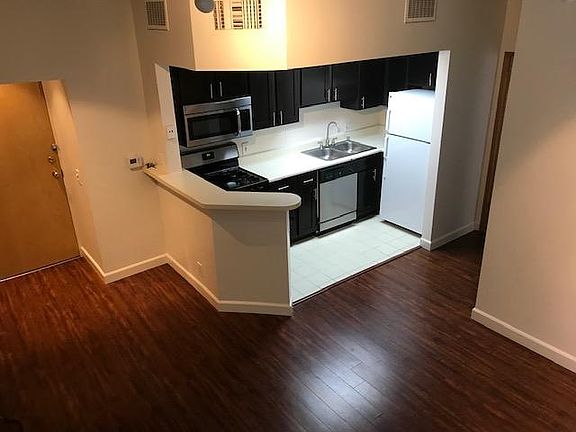 2nd image of 820 S Mansfield Ave APT 205