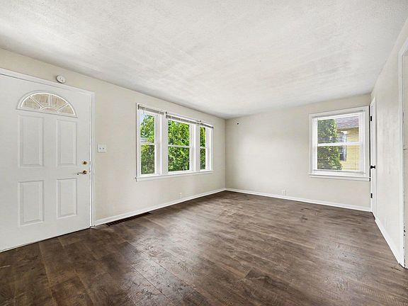 4th image of 1348 E Donald St