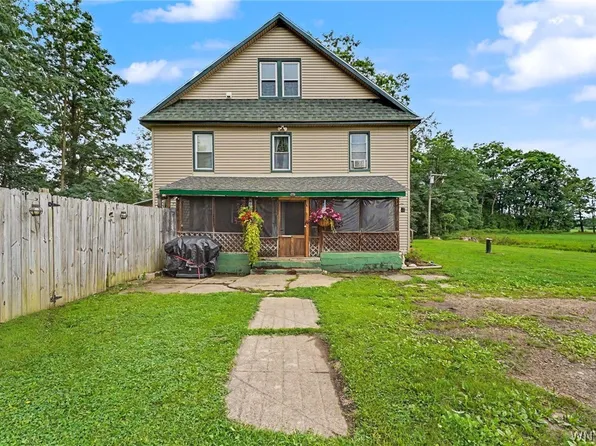 1309 Ellis Rd, Angola, NY 14006