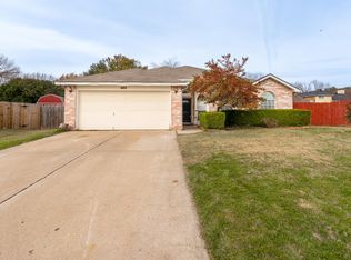 2414 Coventry Ct, Grand Prairie, TX 75052