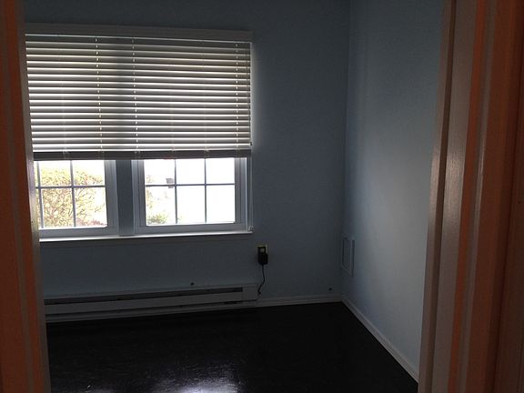 2nd image of 24 Freemont Ln