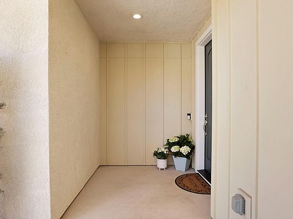 5th image of 2662 Veneto Ct