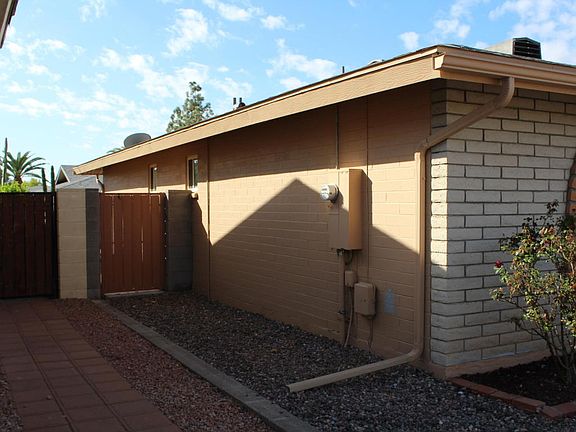 4th image of 8061 E Lindner Ave