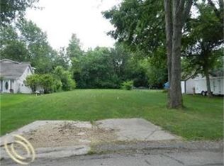 33831 Orangelawn St, Livonia, MI 48150