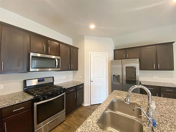 5th image of 22703 Castello Lakes Dr