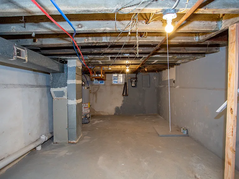 2465 N Garnet St — Photo 31