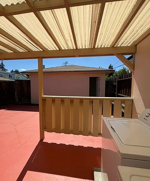 539 Chiquita Ave — Photo 23