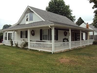 1st image of 256 Maplewood Dr