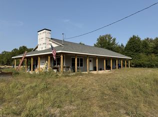 2976 E Ellis Rd, Muskegon, MI 49444