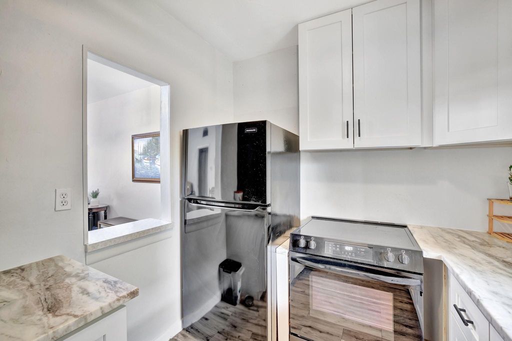 1450 N Riverside Drive #102, photo 8