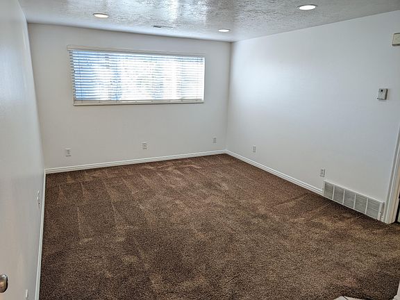 2nd image of 1885 S Columbia Ln #1885