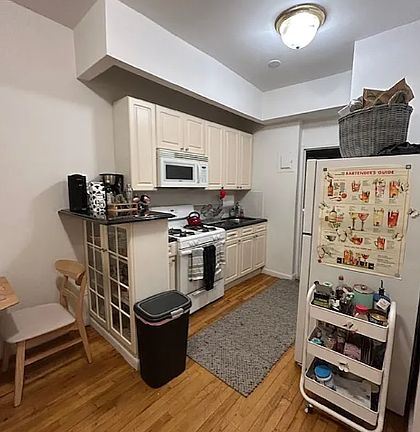 5th image of 352 E 89th St APT 1A