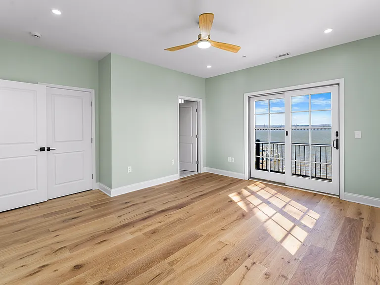 7214 Greenbank Rd — Photo 32