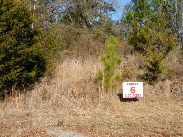 1076 Carr Ln, Halifax, VA 24558