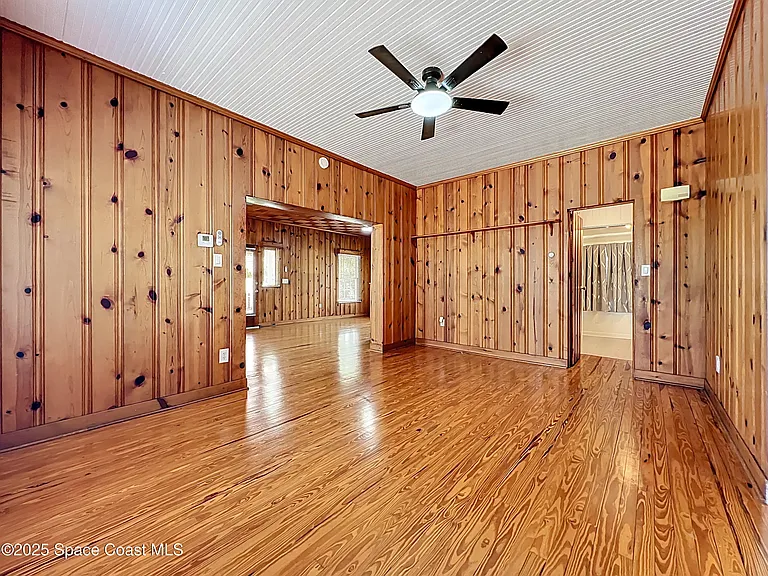 2811 N Indian River Dr — Photo 9
