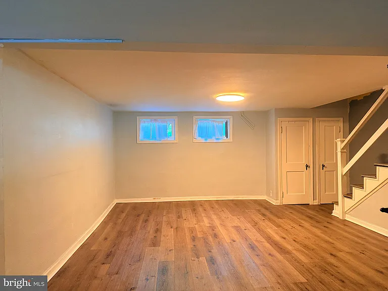 237 Linden Ave — Photo 20