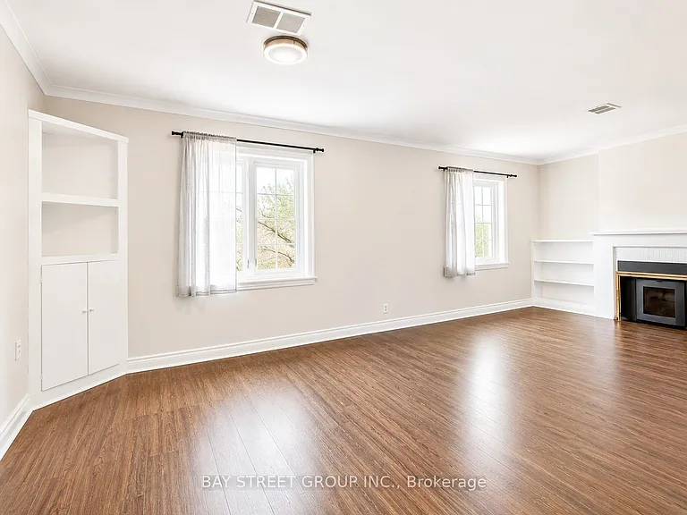 316 Willowdale Ave — Photo 2