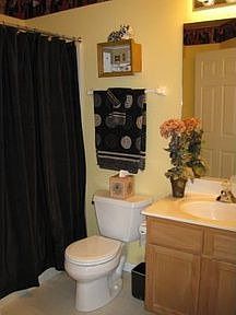 3rd image of 2284 Foxmoor Ln
