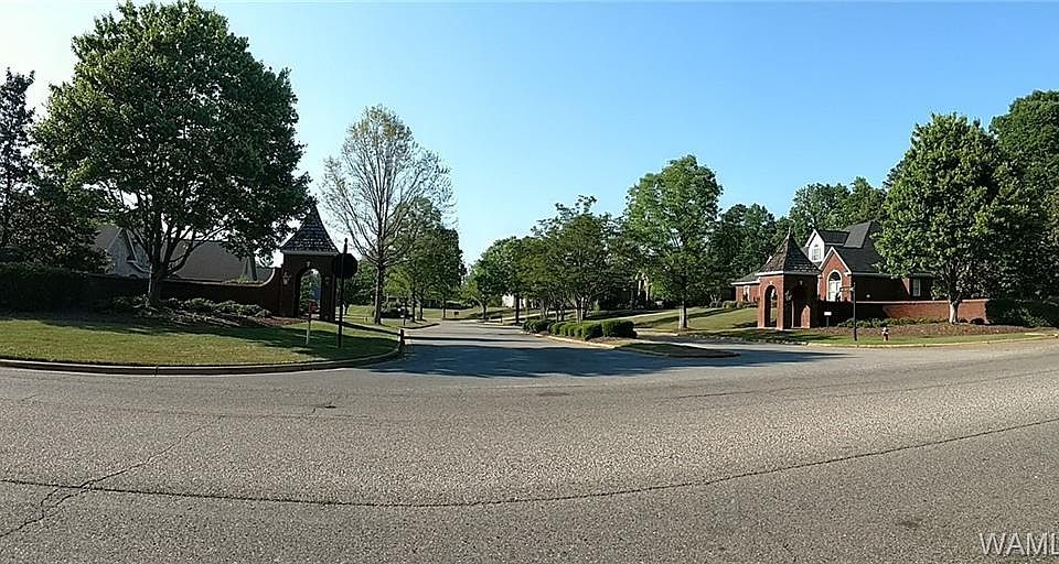 1st image of 2607 Lake Crest Dr