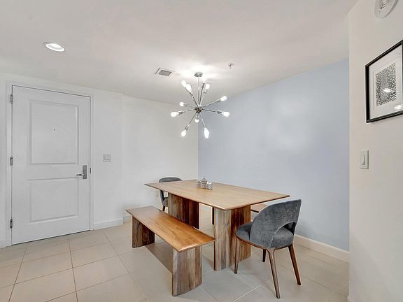 5th image of 480 Hibiscus Street #709