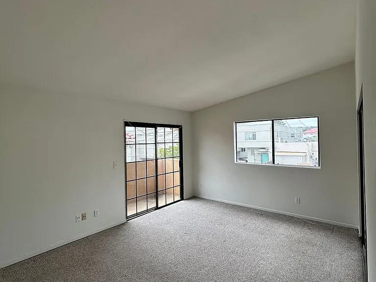 1460 Hornblend — Photo 11