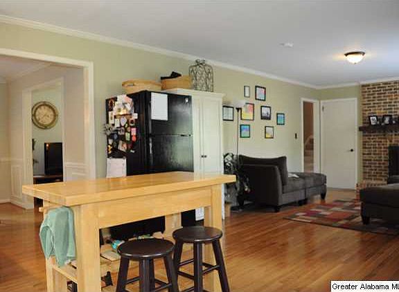 3rd image of 2327 Grantland Pl