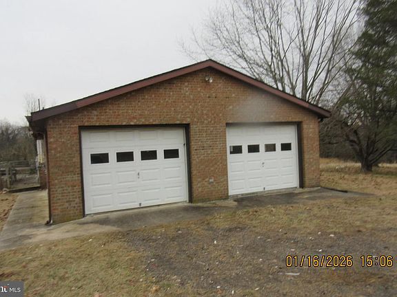 3rd image of 2809 Fry Rd