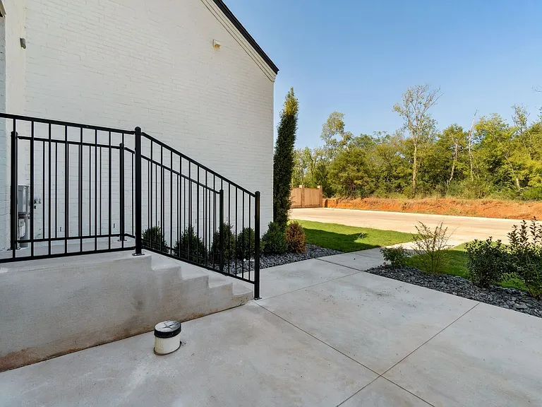 18821 Selah Way — Photo 44