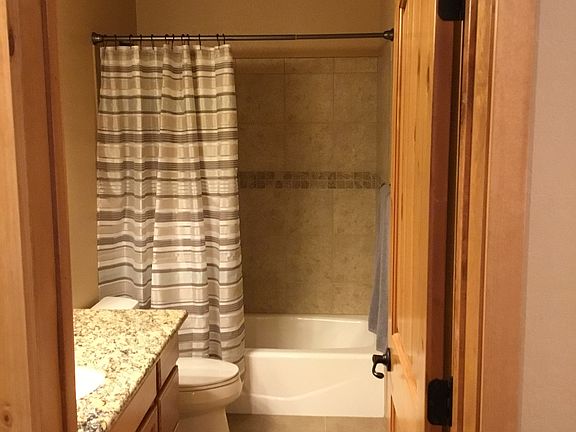 3rd bath with walk in closet