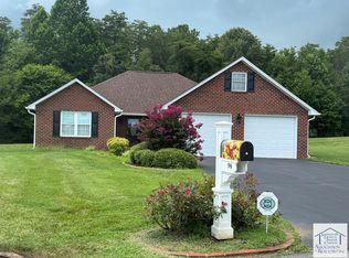 96 Diana Ct, Martinsville, VA 24112