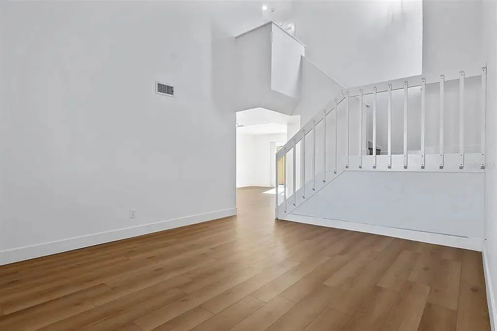 2 bed, 2.5 bath, $1,600 — Photo 4