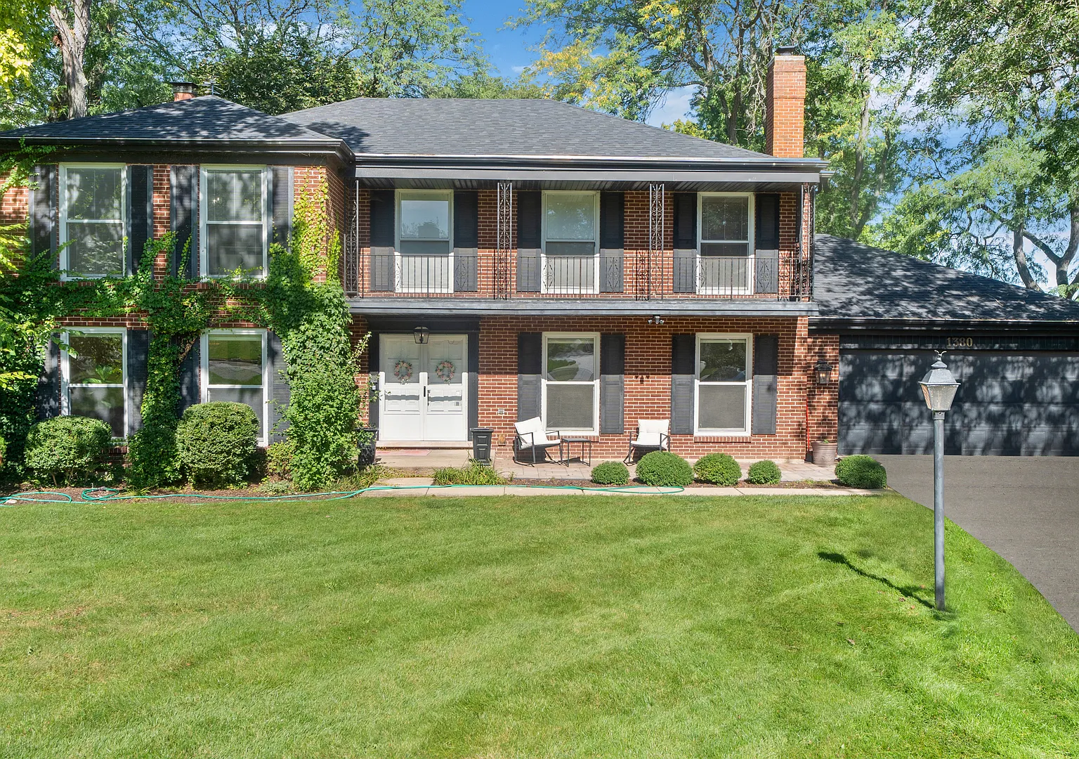 5 bed, 3.5 bath, 5400 sqft, $6,500 — Photo 1
