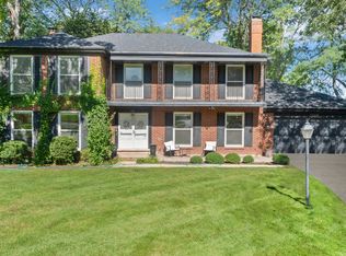 1380 Lake Shore Dr S, Barrington, IL 60010