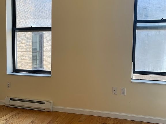 3rd image of 10 Manhattan Ave APT 6A