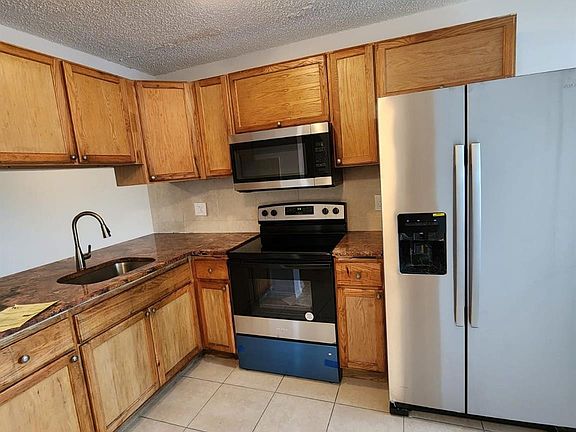 5th image of 4118 Lakeside Drive #4118