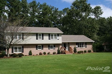 Beautiful curb appeal and many updates!