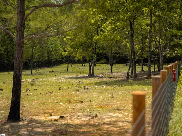655 Cherokee Rd, Pelzer, SC 29669