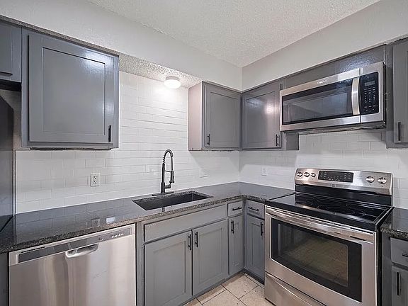 2nd image of 507 N Elm St