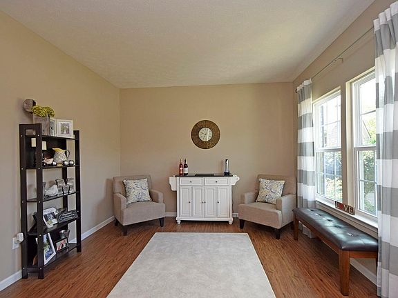 3rd image of 6806 Knox Ln