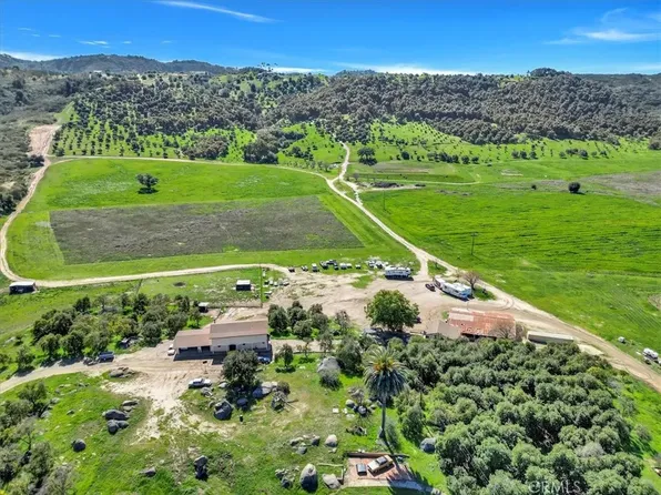 15300 Round Tree Rd, Valley Center, CA 92082