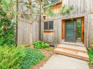 2109 Pauline Ct, Ann Arbor, MI 48103
