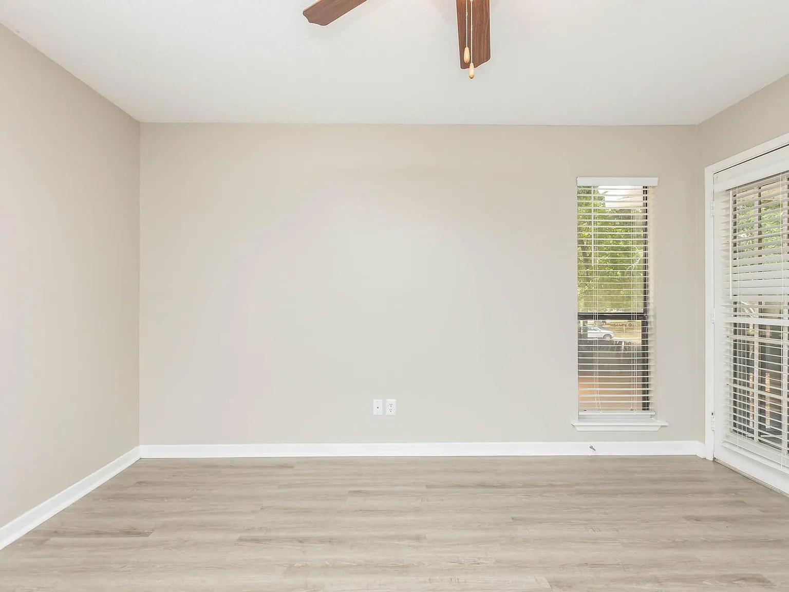 Blake's Crossing Apartments — Photo 1