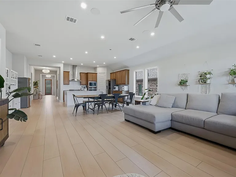 8407 Prairie Rye Dr — Photo 10